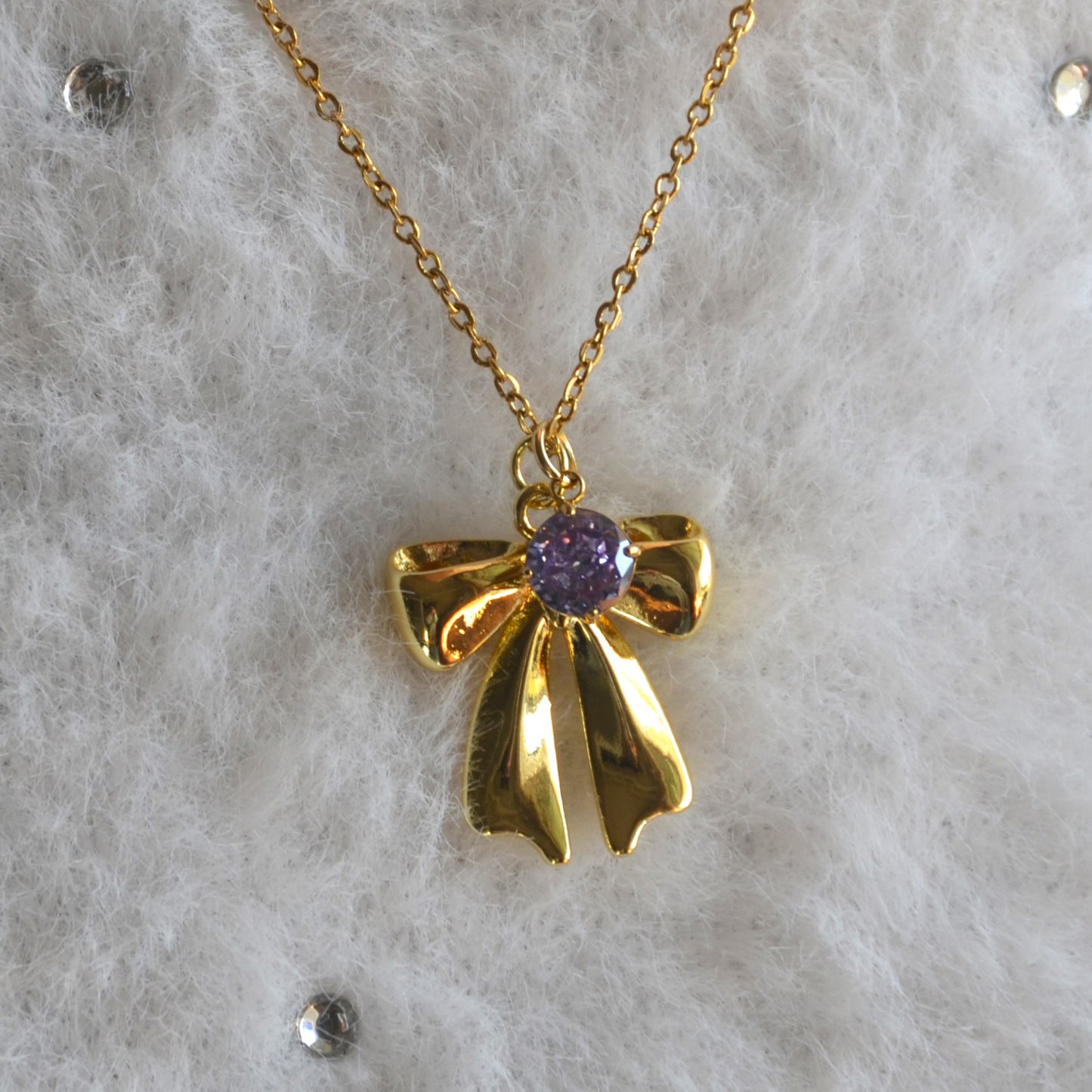 The Bow Necklace